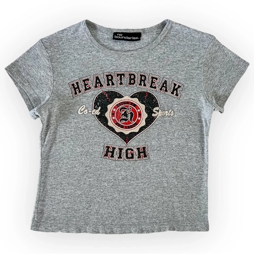 VINTAGE Y2K No Boundaries Baby Tee